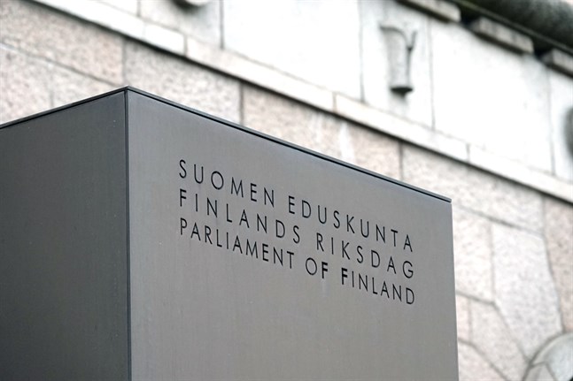 Några riksdagsledamöter kommer inte att närvara den 3 februari då riksmötet öppnas.