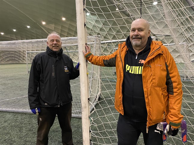 Teppo Pättikangas, till vänster, och Jorma Huusko ska lotsa Krafts damer till nya framgångar i sommar.