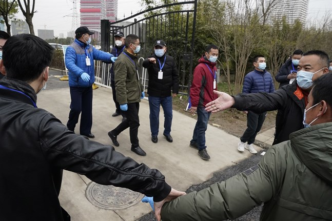 Säkerhetsapparaten kring WHO:s besök i kinesiska Wuhan är stor.