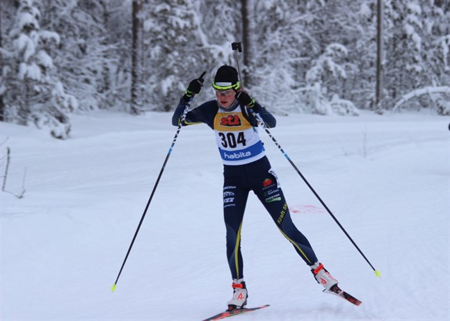 Heidi Kuuttinen var sex minuter snabbare än tvåan i söndagens lopp i Hollola. Nu är en start i IBU-cupen nära för Krafts skidskytt.