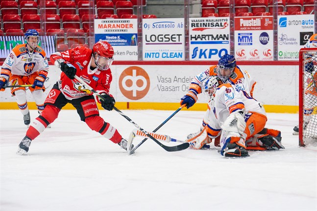 Michael Keränen, här hemma mot Tappara, har levererat poäng i jämn takt på sistone.