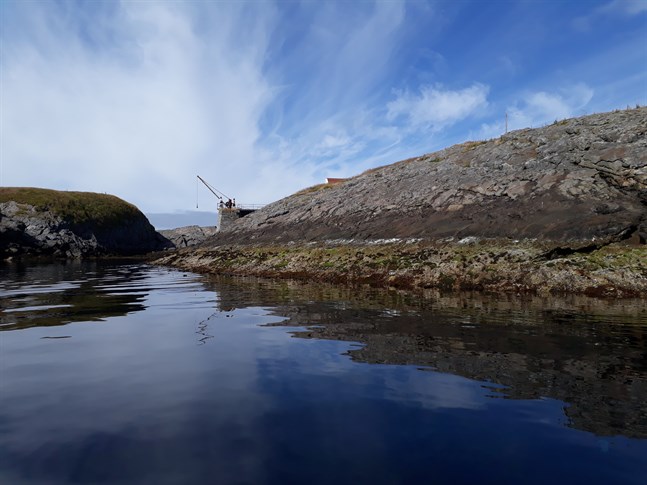 Den 6 februari firar samerna sin nationaldag. Bilden är tagen vid Keila som är den enda landstigningsplatsen på Skomvær. Läs Simon Gripenbergs tredelade reportage från resan över Nordkalotten.
