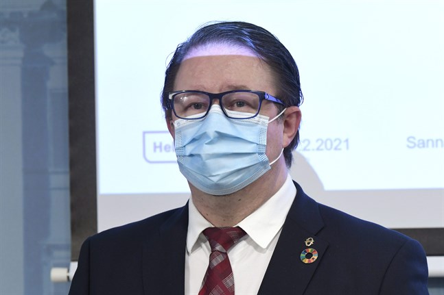 Direktör Mika Salminen vid Institutet för hälsa och välfärd ser positiva signaler i coronaläget globalt.