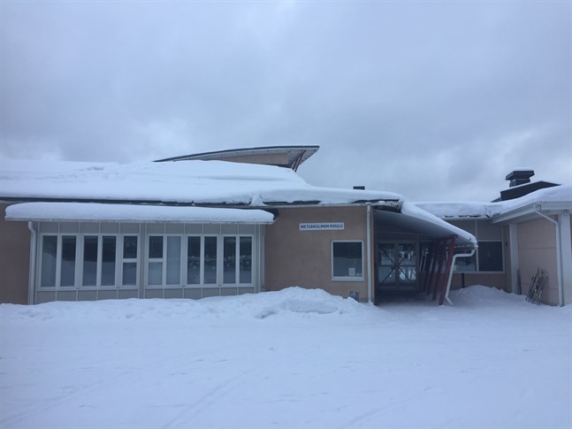 Delar av Metsäkulman koulu i Nykarleby övergår till distansundervisning.