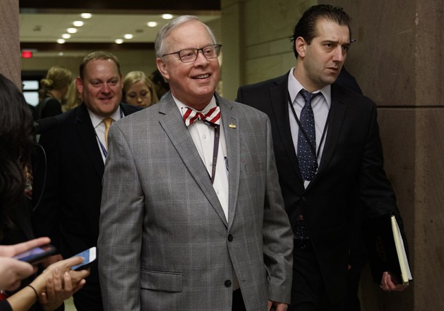 Republikanen Ron Wright, ledamot i USA:s representanthus, har avlidit efter att ha insjuknat i covid-19. Bild från 2018.