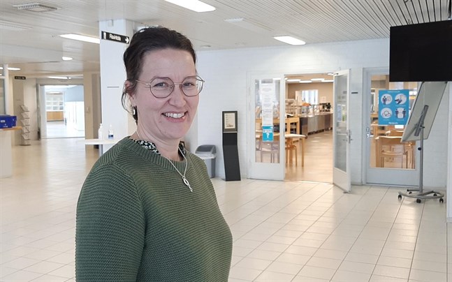 Cecilia Hägglund-Nygård, rektor på Karleby svenska gymnasium, blev vald till motsvarande uppdrag i Jakobstad.