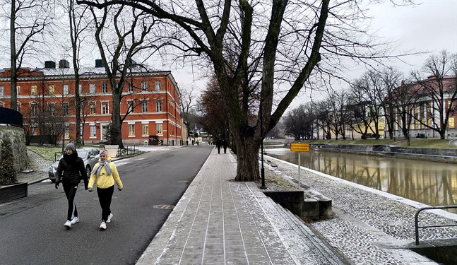 Antalet nya fall av covid-19 har varit sjunkande i Egentliga Finlands sjukvårdsdistrikt under de senaste två veckorna och incidensen var då 90,4. Cirka 28 000 doser coronavaccin har getts.