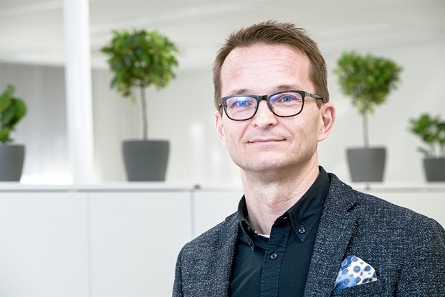 Cedric Frostdahl ser sammanslagningen med Win-Win Ekonomi som ett naturligt steg efter ett flera år långt samarbete.