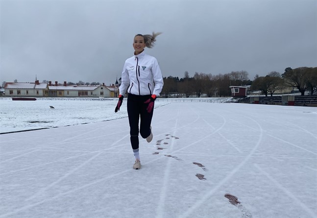 Janita Leppäranta förbättrade personbästat rejält då hon var femma i senior-FM.