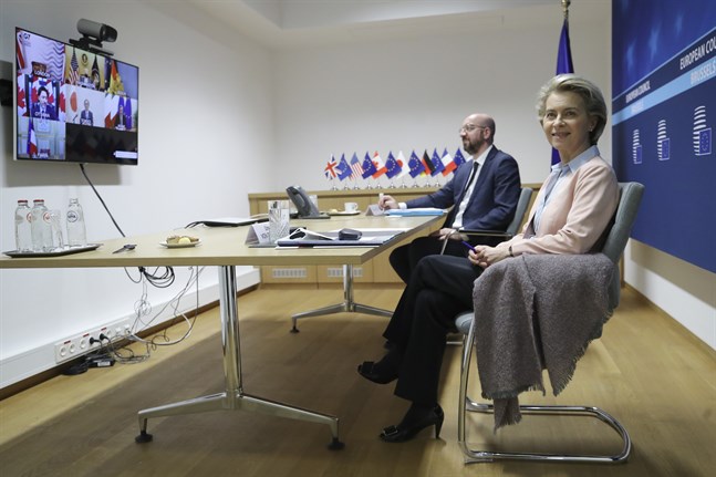 EU:s rådsordförande Charles Michel och Ursula von der Leyen laddar för ännu ett toppmöte via webben. Arkivfoto.