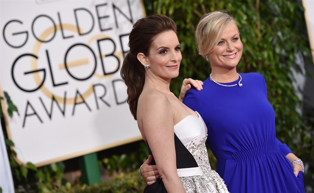 Tina Fey och Amy Poehler är programledare för årets Golden Globe-gala. Arkivbild.