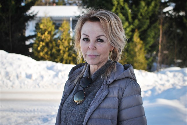 Marlene Jakobsson arbetar som sjukskötare på andra sidan Kvarken.