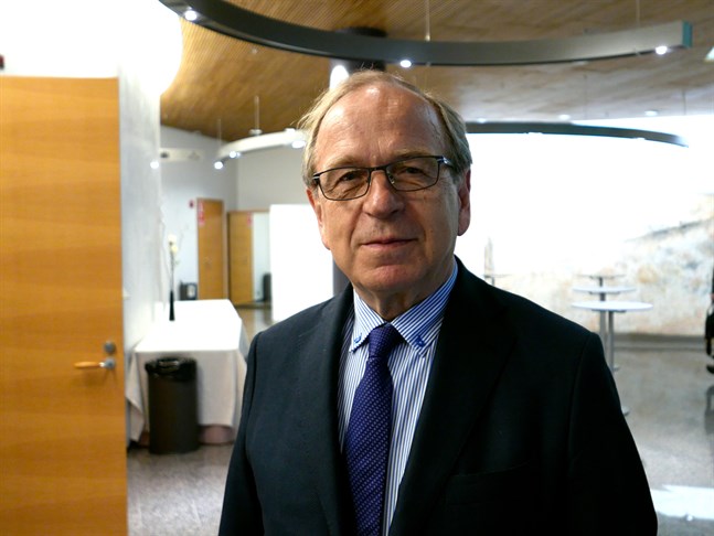 Erkki Liikanen, som fungerar som ordförande för arbetsgruppen, säger att man är väl medveten om penningspelens vikt för samhället. Arkivbild.