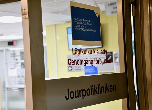 I slutet av mars uppskattas antalet coronapatienter på sjukhusen vara högre än i nuläget.