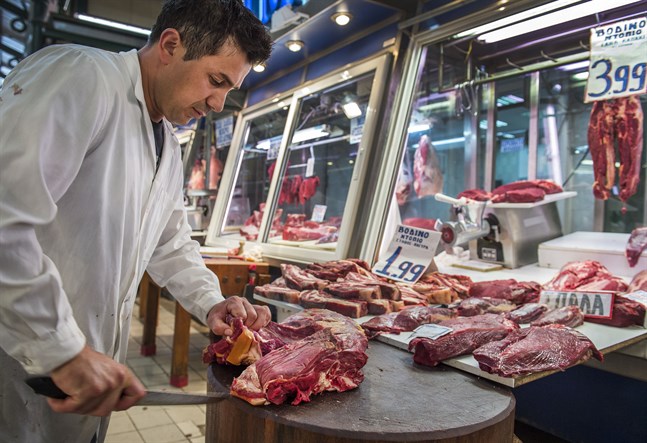 Mat blev något dyrare inom eurozonen, ändå ligger inflationen stilla.