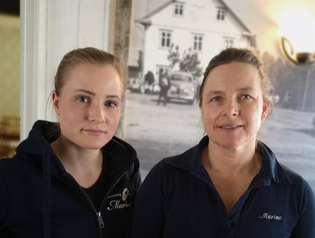 Christine och Marina Knutar får bereda sig på att enbart erbjuda hämtmat under tre veckor.