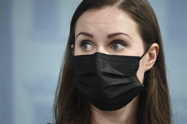 Regeringen, ledd av statsminister Sanna Marin (SDP), får kritik.