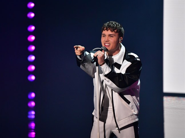Efraim Leo under Melodifestivalens fjärde deltävling.