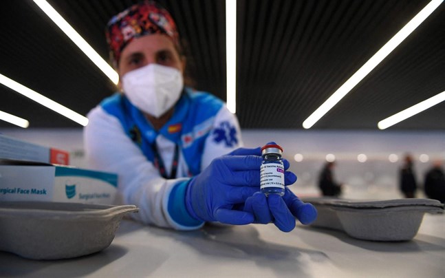 I nuläget ges Astra Zenecas vaccin endast åt finländare under 70 år.