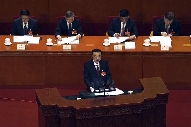 Kinas premiärminister Li Keqiang talade då folkkongressen inleddes.