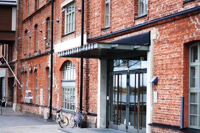 Studerandena ser framemot studielivet på campus.