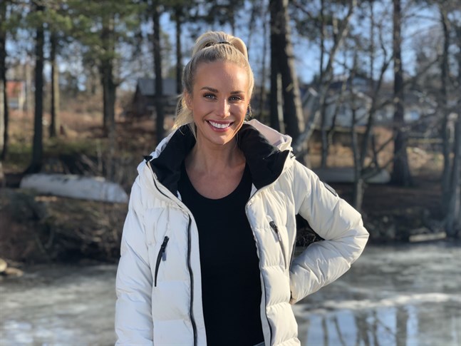 Julia Franzén söker kärleken i tv. Pressbild.