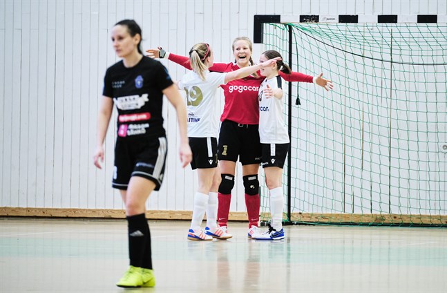 GFT-målvakten Heidi Tahvanainen glänste mot FC Sport-j.