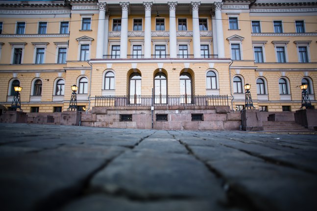 Kostnaderna för avlöningen av ministrarnas stabspersonal har ökat med 83 procent de två senaste åren, uppger Talouselämä. Lönerna betalas av Statsrådets kansli.