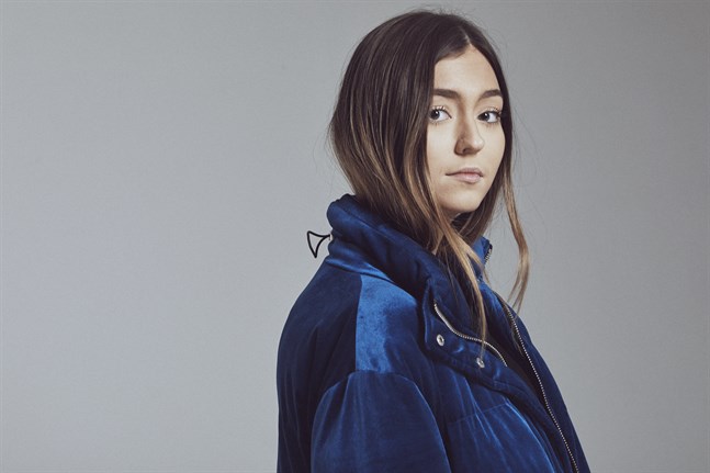 Nellie Fors har skrivit låten "Tell me what you're thinking" som ligger på plats 24 på amerikanska Billboardlistan och spelas på radiostationer runtom i USA.