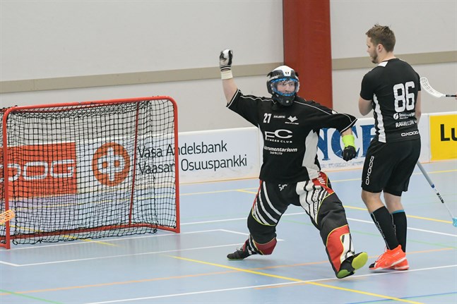 Säsongsdebuterande Mikael Enlund storspelade i målet.