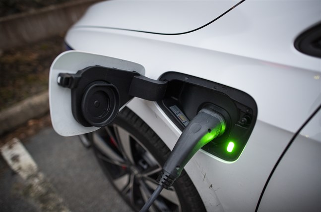 Volkswagen planerar sex fabriker för att säkra batterier till sin elbilsproduktion de kommande åren.