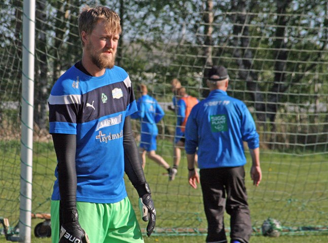 Jakob Lund har tappat intresset för fotbollen och lägger handskarna på hyllan.