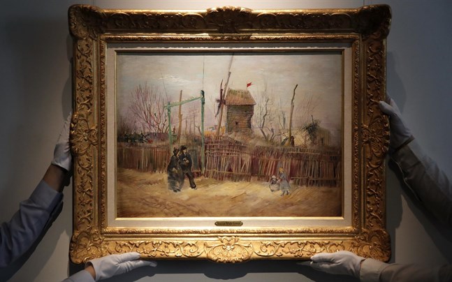 "Gatuscen i Montmartre" av Vincent van Gogh har sålts för över 130 miljoner kronor i Paris.
