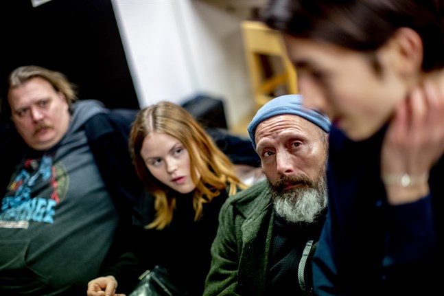 Nicolas Bro, Andrea Heick Gadeberg, Mads Mikkelsen och Gustav Lindh under inspelningen av den Danska filmen "Rättfärdighetens ryttare" i Göteborg.