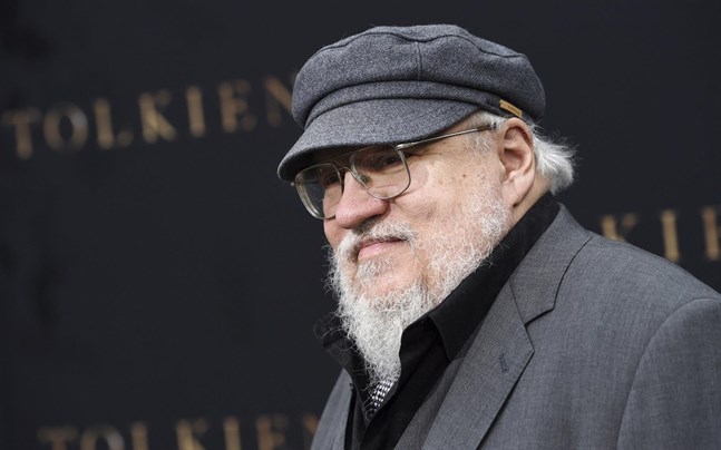 Tio år har gått sedan HBO började sända "Game of thrones" baserad på George RR Martins böcker.