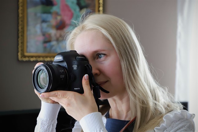 För fem år sedan fick Valeria Ermeeva en gåva, en kamera. Där rivstartade hennes intresse för foto och film.