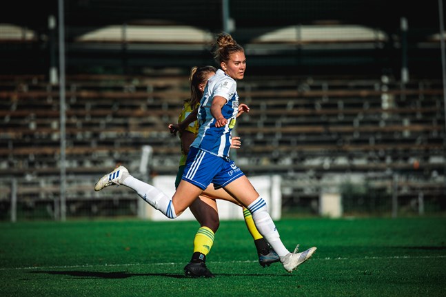 Wilma Sjöholm i aktion för HJK i fjol.