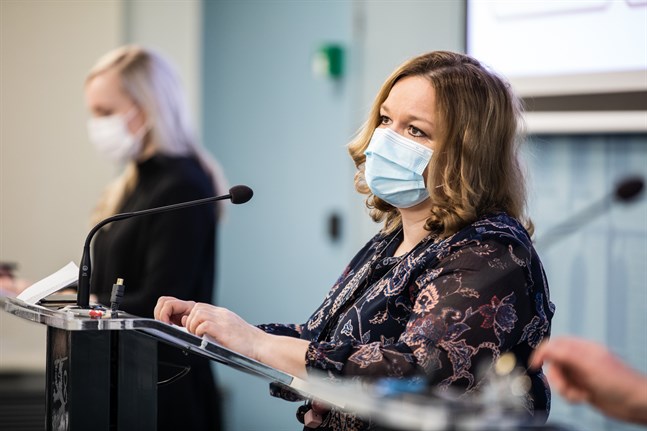 Enligt familje- och omsorgsminister Krista Kiuru (SDP) kommer man att använda alla tillgängliga vacciner som levereras till Finland.