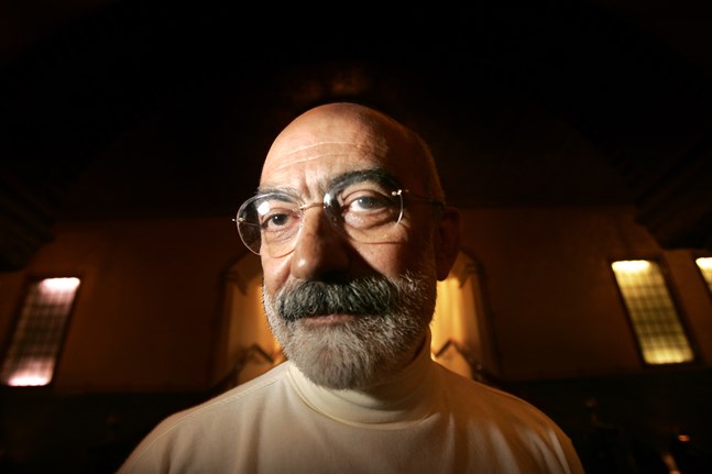 Den turkiske författaren och journalisten Ahmet Altan ska friges efter att ha suttit fänglad i fyra år. Arkivbild.