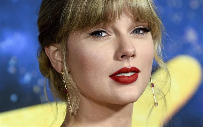 Taylor Swift har haft inbrott i sin lägenhet av en stalker.