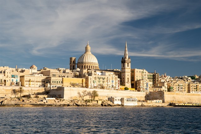 Malta hör till de länder som försökt tackla den coviddrabbade ekonomin med direkt stöd till alla invånare.