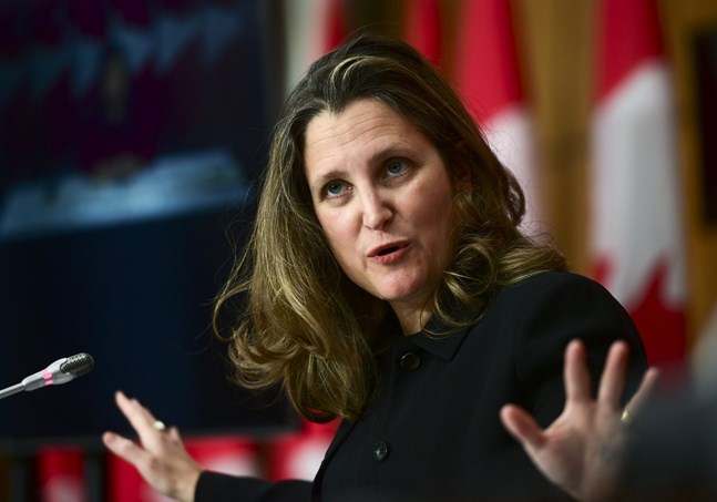 Chrystia Freeland beskriver det som att Kanada måste slå sig ur recessionen med jobbsatsningar. Arkivbild.
