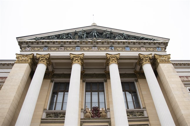 Regeringen samlas i Ständerhuset klockan 17.