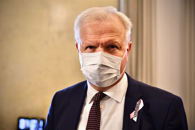 Olli Rehn, chefdirektör för Finlands Bank, höll en presentation om ekonomisk hållbarhet för regeringen på onsdagen. Arkivbild.