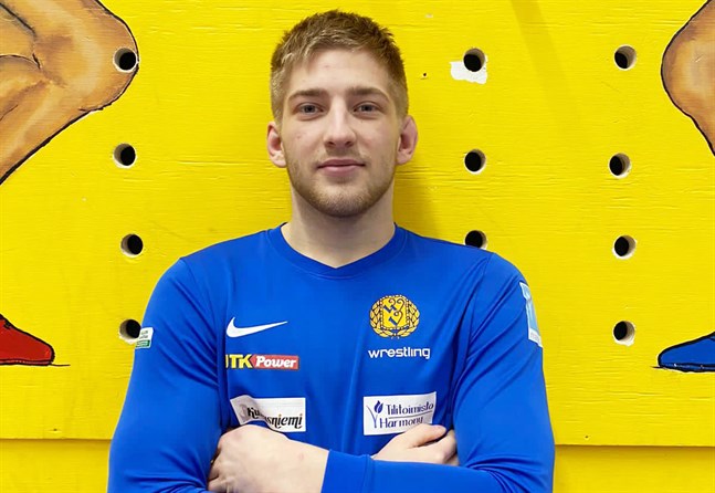 Waltteri Latvala tävlar i grekisk-romersk brottning. På fredagen väntar hans EM-debut i Polen.