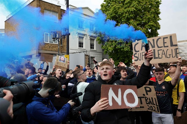 Chelseas och andra klubbars fans fick som de ville, planerna på en europeisk superliga lades ner.