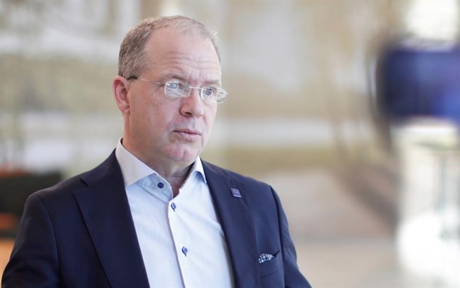 AB Volvo, med vd Martin Lundstedt, siktar på produktion av bränsleceller i Europa tillsammans med Daimler AG.