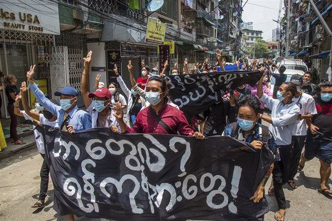 Prodemokratiska protester i Myanmars största stad Rangoon i veckan.