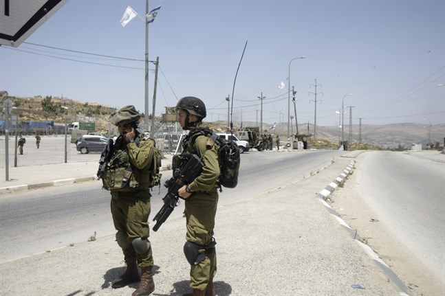 Israelisk militär vid Tapuah på Västbanken. Arkivbild.