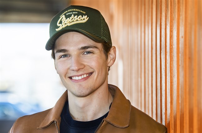 Filip Lamprecht dansar med Ann Wilson när jurymedlemmarna kliver ut på dansgolvet i veckans
